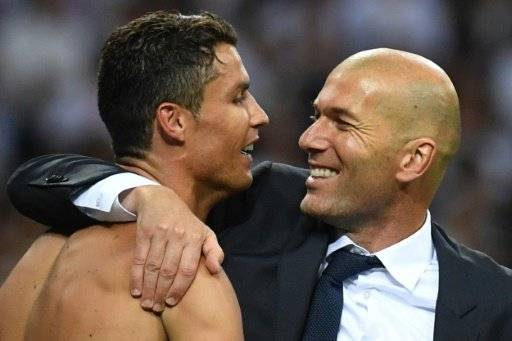 رونالدو "اريد البقاء مع ريال"