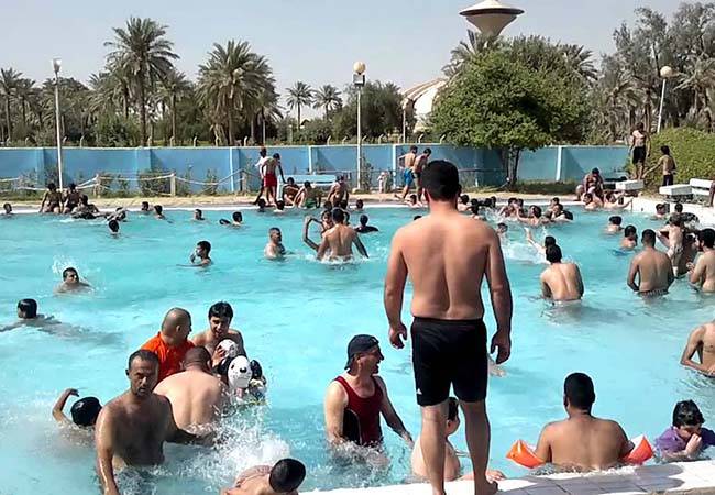 6 أسباب تجعلك لا تقبل أبدا على المسابح العامة!