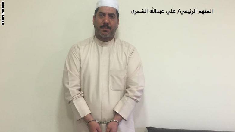 بالصور: تفاصيل الضالعين في قضية فيديو تعذيب شاب مصري عاريا على يد كويتي