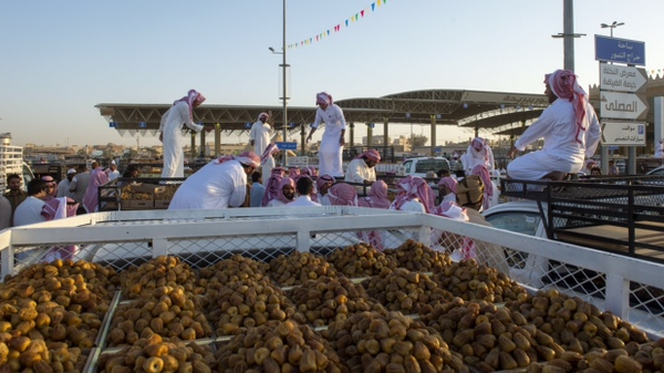كم يصرف السعوديون على التمور في رمضان ؟