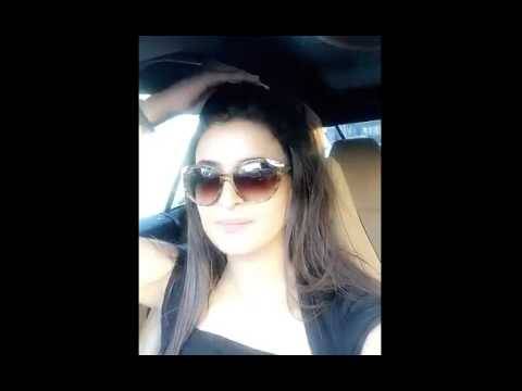 “فيديو”: علا الفارس تتعرّض لحادث بسبب سناب شات.. والسائق يوبخها