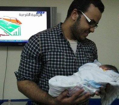 مصري يُطلق على مولوده الجديد اسم الرئيس الروسي فلاديمير بوتين!