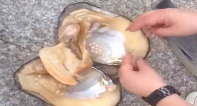 امرأة  محظوظة حازت على ثروة بالصدفة!