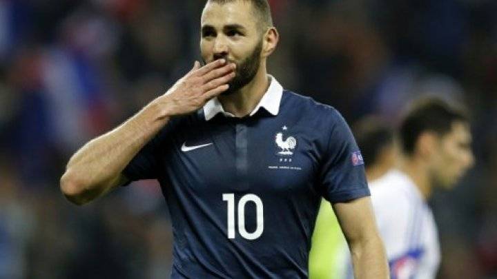 فرنسا: ماريون ماريشال-لوبين تدعو بنزيمة للدفاع عن ألوان "بلاده" الجزائر