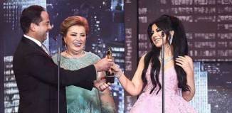 بالفيديو: بعد رفضها تقبيل ميشال قزي أمام الملايين.. حليمة ترد