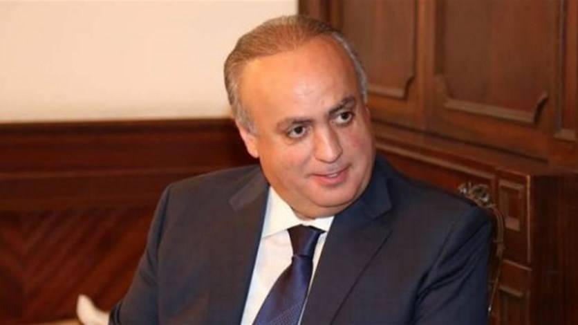 وئام وهاب يشعل تويتر بقضية بهيج أبو حمزة...