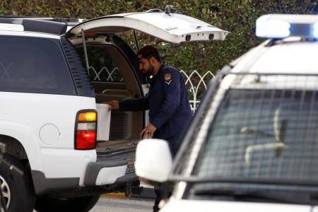 البحرين تعتقل 8 حاولوا الهروب إلى إيران في طراد