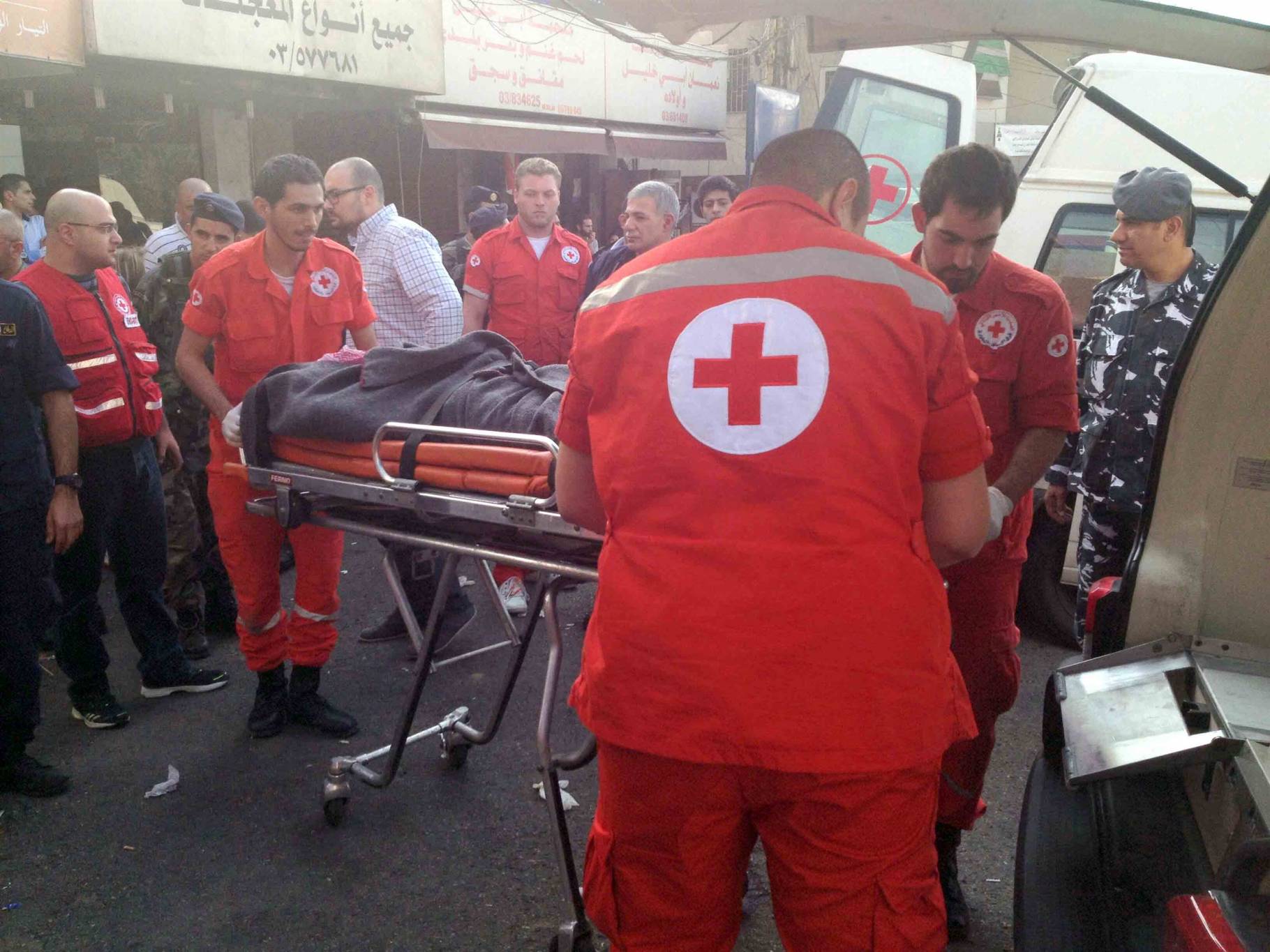 جريح نتيجة حادث صدم على تقاطع غاليري سمعان باتجاه الحدث