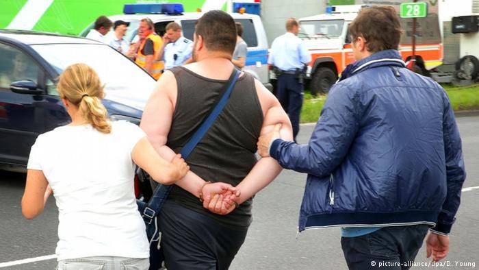 ألمانيا: التحقيق مع 6 مشتبه بهم بعد حريق في نزل للاجئين