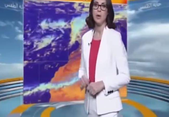 بالفيديو: موقف محرج لمذيعة يدفعها إلى مغادرة الأستوديو!