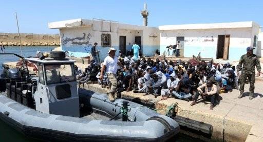 توقيف 117 مهاجرا قبالة ليبيا