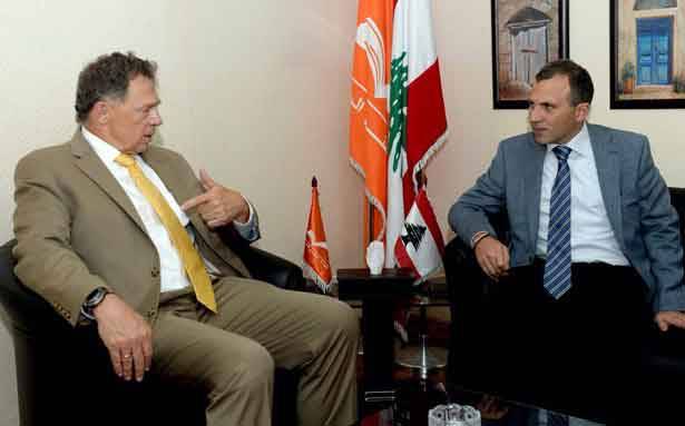 جونز زار باسيل مُودعاً: إنتخاب رئيس
في وقت قريب أمر يخدم مصلحة لبنان