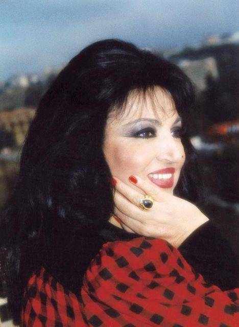 فيديو يفضح علاقة سميرة توفيق برجل سعودي