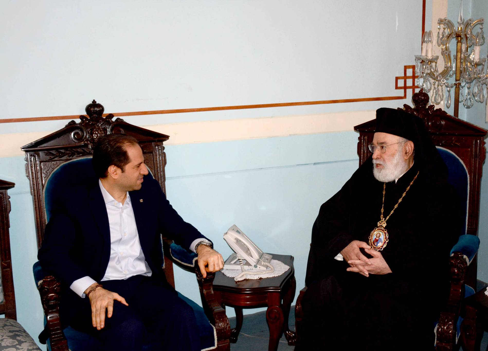 سامي الجميل زار عوده:البلد غارق بين أيدي مافيات مالية تزيد أموالها على حساب صحة الناس
