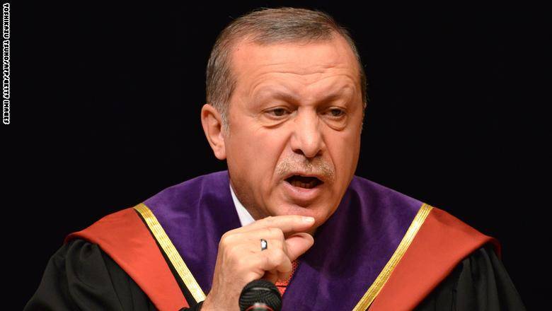 7 مرات تحدث أردوغان "بعجرفة ذكورية" للنساء