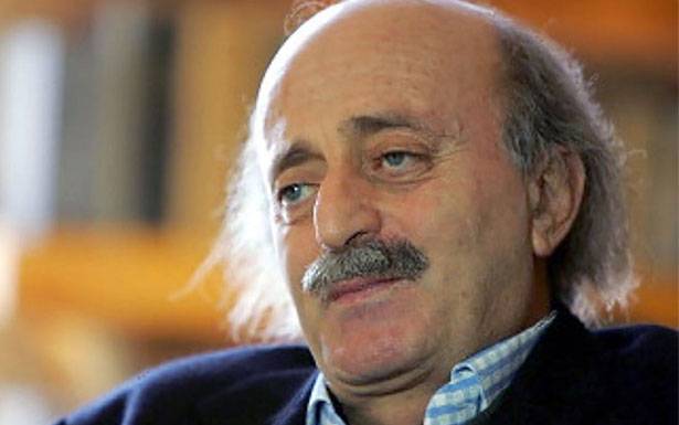 جنبلاط : للكفّ عن التهجّم على رياض سلامة