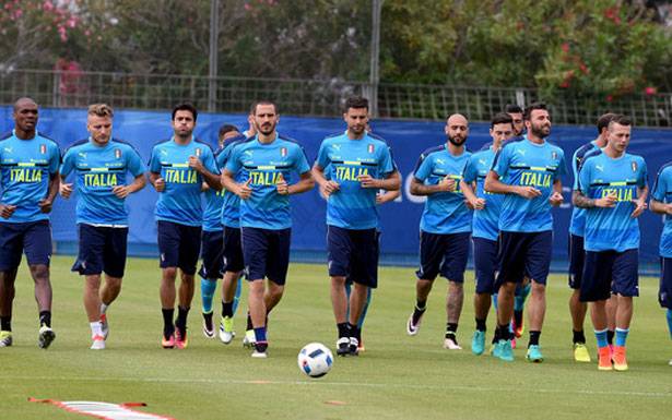 اليوم : اسبانيا تبدأ مشوارها ضد تشيكيا ودفاع الطليان بمواجهة هجوم «الشياطين الحمر»