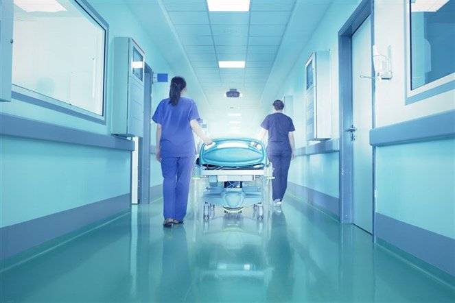طفلة لا يبلغ عمرها الشهر.. دخلت لاجراء عمليّة  فخرجت بضرر جسيم في دماغها