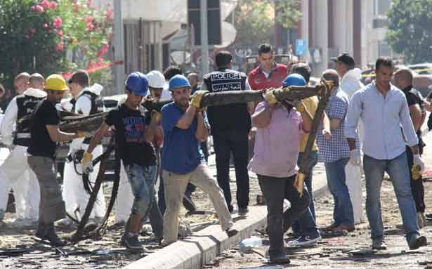 إجماع سياسي واقتصادي على إدانة العمل الإرهابي ضدّ «بنك لبنان والمهجر»
التشديد على أهميّة المحافظة على القطاع المصرفي وعلى كشف الفاعلين
