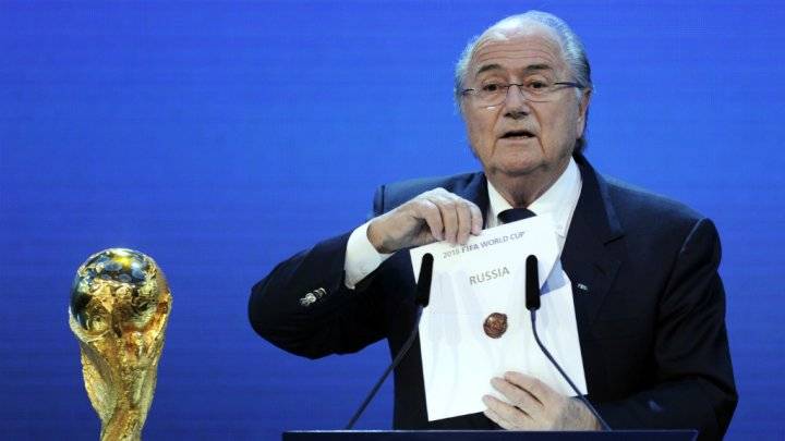 بلاتر يؤكد حدوث تلاعب في عمليات سحب القرعة في المسابقات الأوروبية