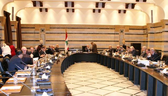 استقالة الوزراء تضع لبنان في مهب الصراع الإقليمي!