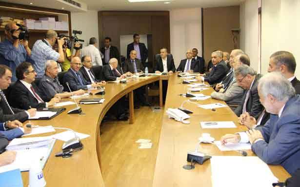 فضيحة «الانترنت» في عنق الزجاجة... والجمارك في قفص الاتهام والملاحقة