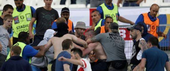 فرنسا تطرد زعيم رابطة أنصار المنتخب الروسي من أراضيها.. تعرف على نتائج الشغب في "يورو 2016"