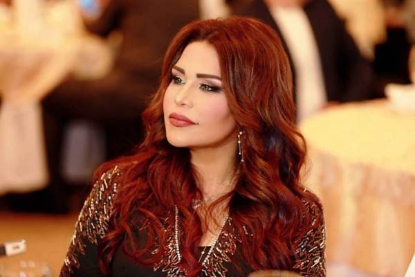 بالصورة.. زوج أحلام يقبّلها وهي تغازله بهذه الكلمات