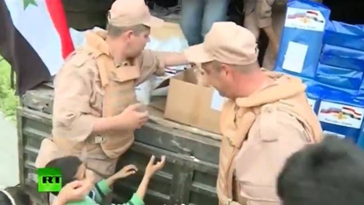 الدفاع الروسية: مقتل عسكري روسي في سوريا أثناء منعه وصول سيارة مفخخة إلى مكان توزيع مساعدات إنسانية