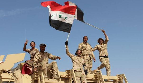 تحرير قائمقامية الفلوجة ورفع العلم العراقي