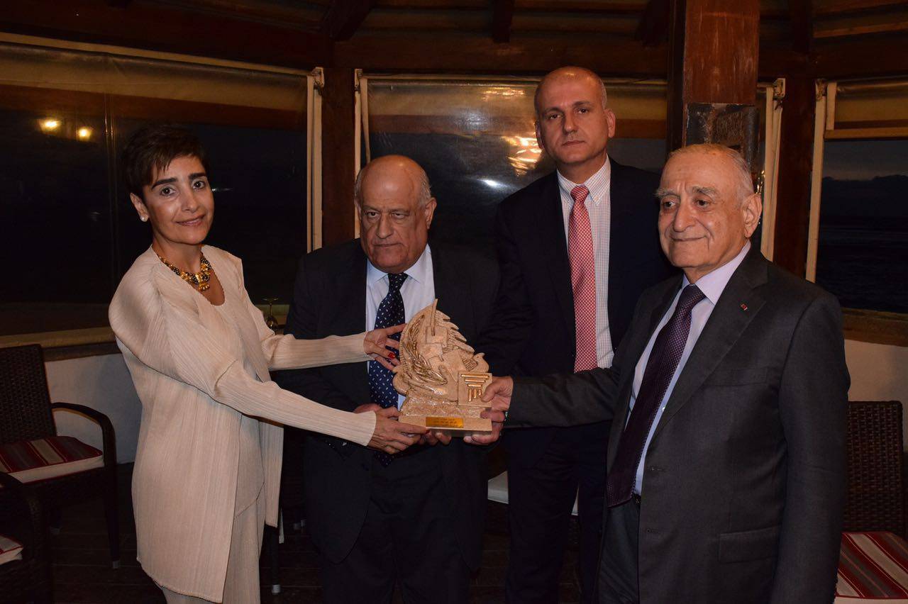 بنك بيبلوس يكرم جوزف باسيل لاحالته على التقاعد في جبيل
