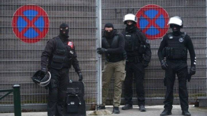 بلجيكا: توقيف ستة أشخاص يشتبه بتورطهم في اعتداء قطار "تاليس"