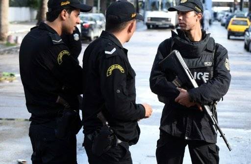 الرئاسة التونسية تمدد العمل بحالة الطوارئ شهرا اضافيا