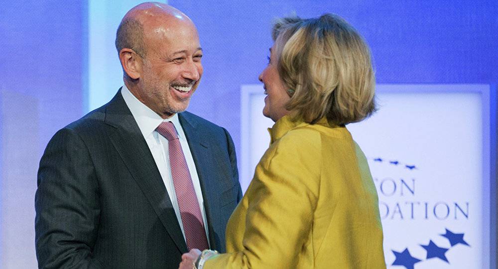 الحكومة الأمريكية و"وول ستريت" خدعوا ليبيا