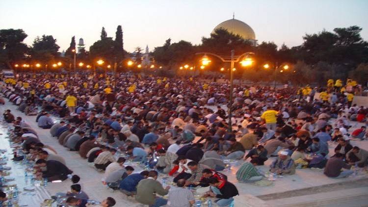 رمضان الحالي الأخير في فصل الصيف