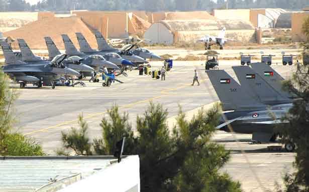 واشنطن تتوقع قتالاً عنيفاً في منبج وغارات للتحالف
«طوارئ» أردنية بعد «الهجوم الإرهابي» ودمشق : يرتد على داعميه