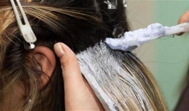 الكويت.. لبنانية تقدم بلاغاً لأن شعرها أصبح "قبيحاً"