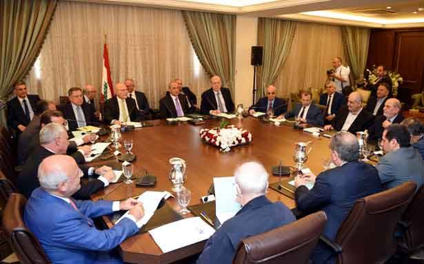 فرنسا تراجعت عن مؤتمر دولي حول لبنان