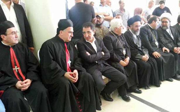 وفد من حزب الله عزى بالشهداء بإسم نصرالله :
ستنتصر دماء  أهل القاع والجيش والمقاومة واللبنانيين