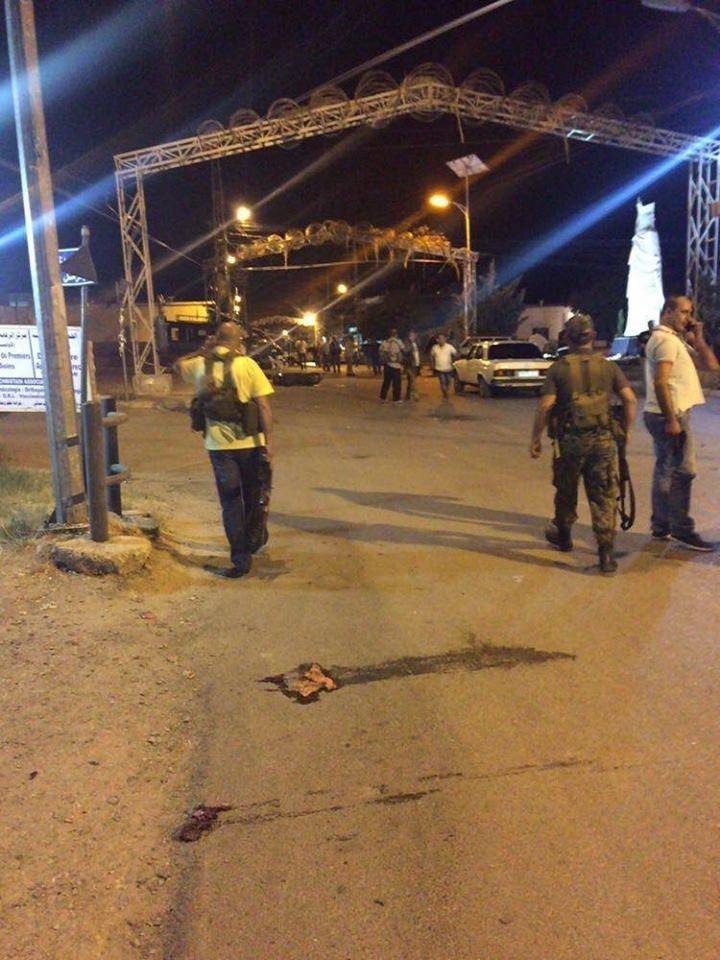 سقوط 13 جريحا في انفجارات القاع  مساء