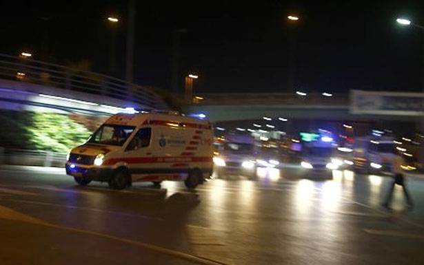 عشرات القتلى في تفجيري مطار اتاتورك