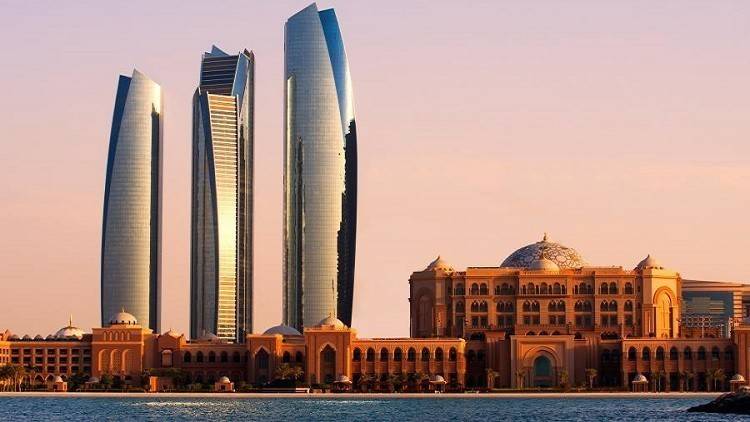 فرنسي يطلب الحجز على أموال دولة الإمارات