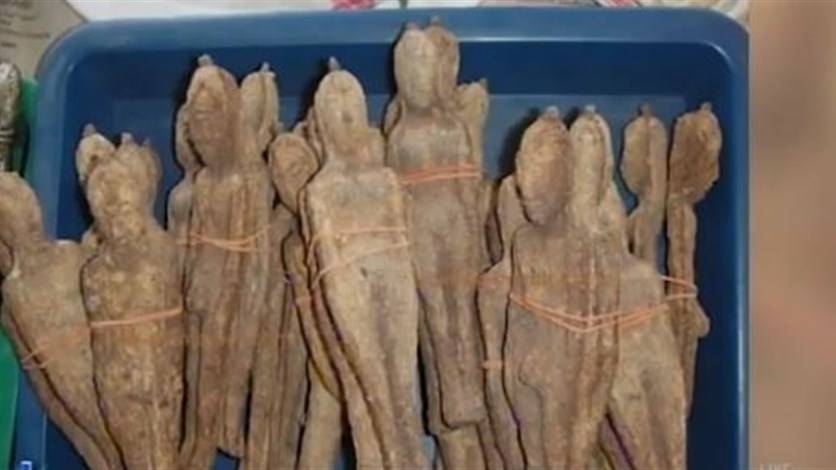 بالفيديو: شجرة حيّرت روّاد الانترنت... ثمارها على شكل امرأة شابة !