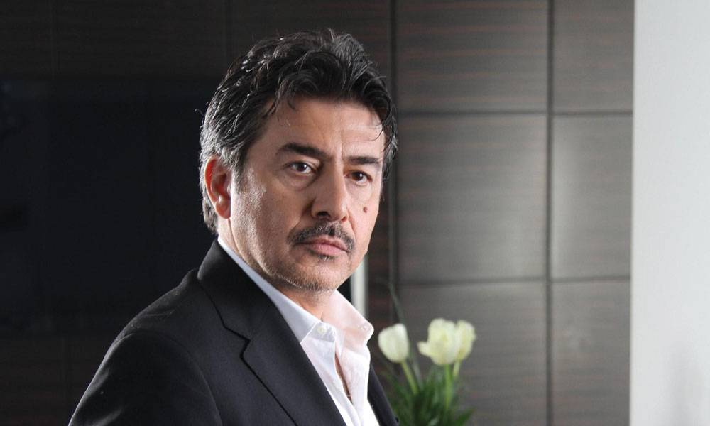 عابد فهد يخرج عن صمته ويفتح النار على...