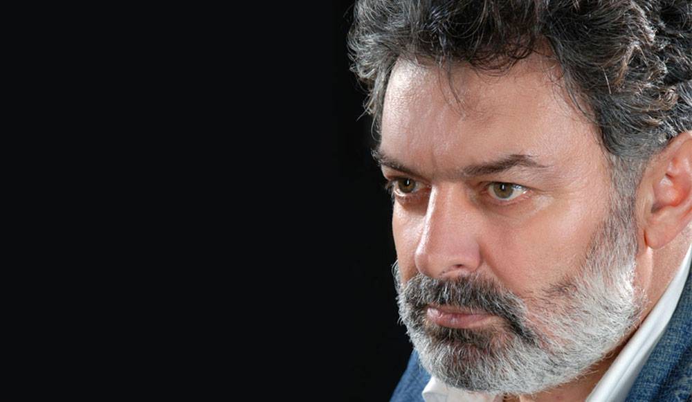 بالصور الممثل السوري جهاد سعد مع ابنتيه وجمال ساحر