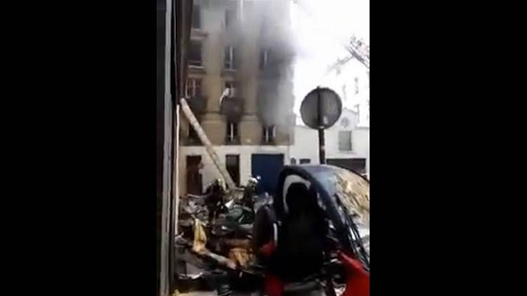 الشرطة الفرنسية تفجر سيارة مشبوهة قرب ملعب "ستاد دي فرانس"