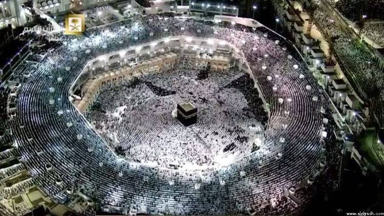 السعودية.. إغلاق منطقة الحرم المكي ليلة ختم القرآن (صور)