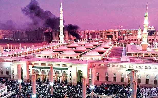 5 انتحاريين يفجرون في الحرم النبوي الشريف ومسجد في القطيف والقنصلية الاميركية
الارهابيون يريدون تحويل «المملكة» الى عراق آخر... وحزب الله يدين