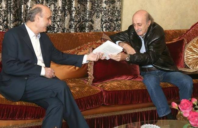 جنبلاط وجعجع جددا اتفاقهما على القانون المختلط