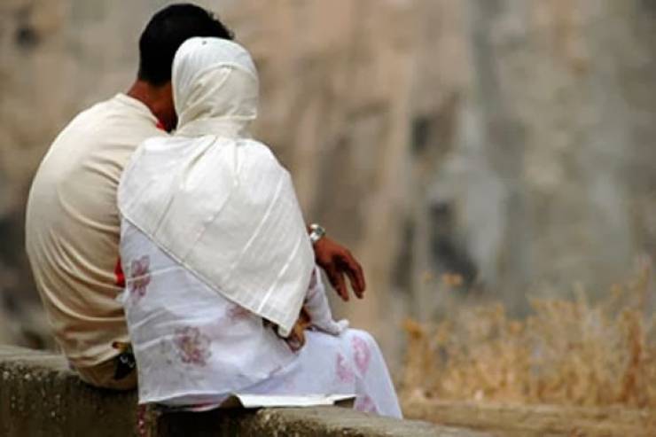 لماذا حرم النبي خلوة الرجل بالمرأة ؟
